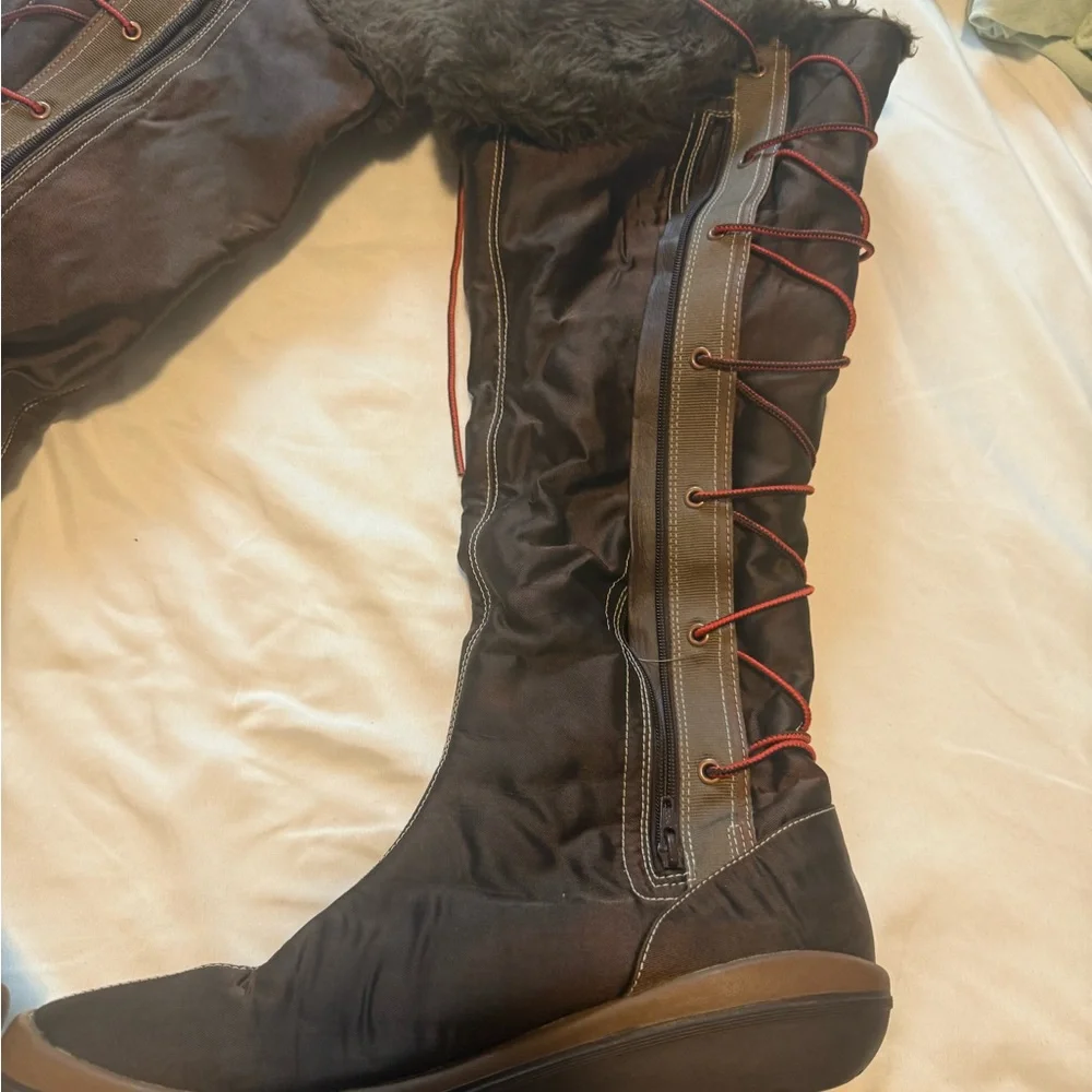 Timberland Women's Brown Fur-Lined Boots Size 10M - Picture 8 of 10